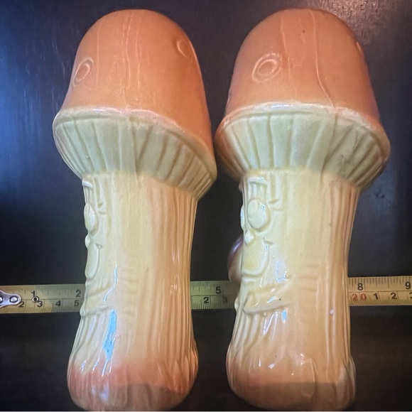 🐳 Smiling Mushroom Vintage S&P Set - Picture 4 of 5